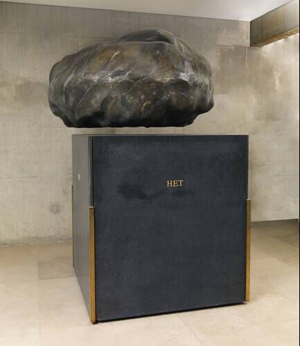 Wim T. Schippers - The floating stone - 1999